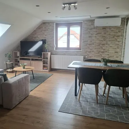 Green Home Apartman Apartment *